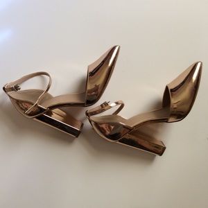 Gold, Mirror Finish Heels ✨